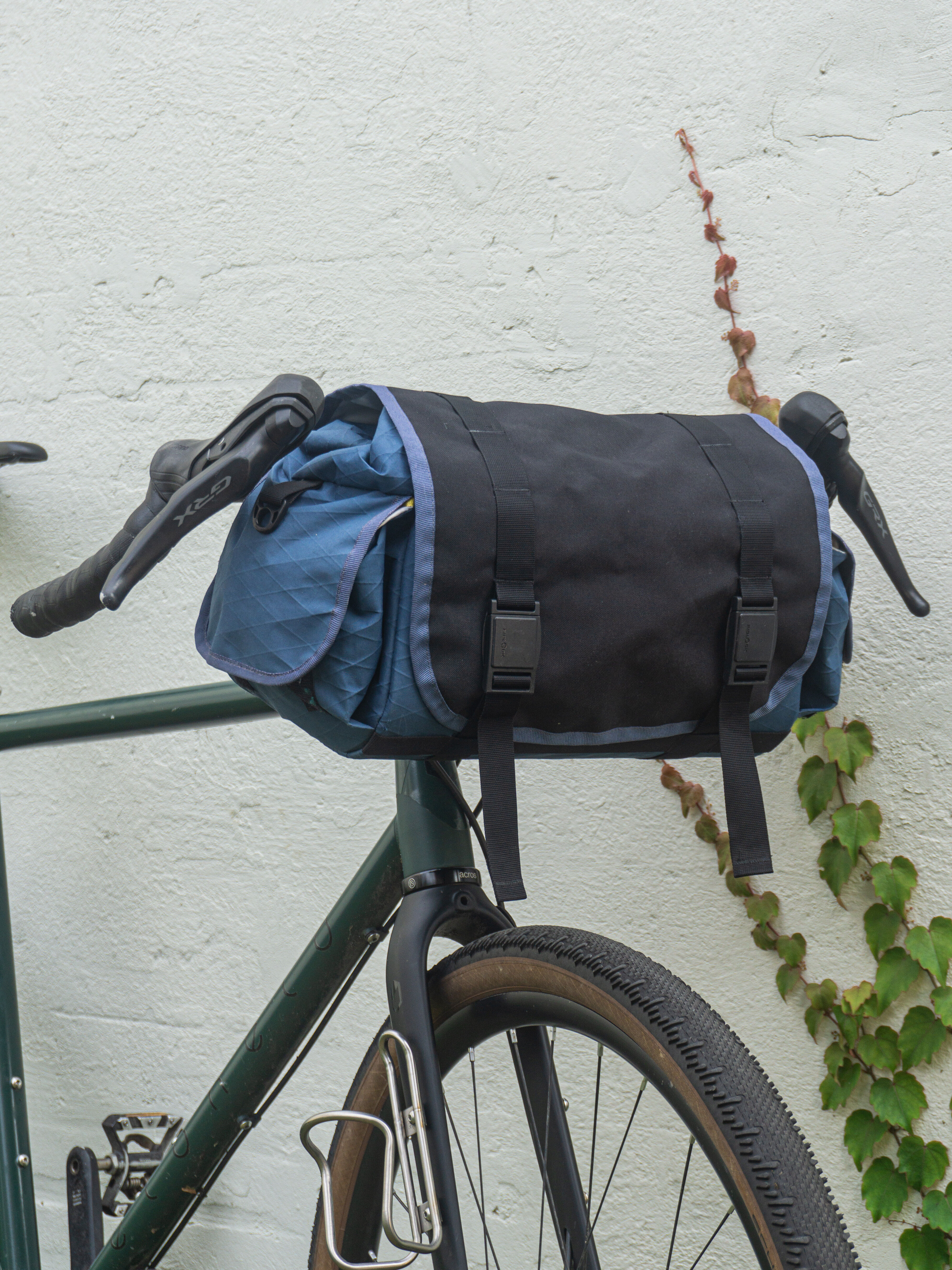 XL-Lenkertasche aus X-Pack® RX 30 für's Bikepacking